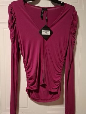 NWT Women’s Long-Sleeve Ruched V-Neck Top - Magenta